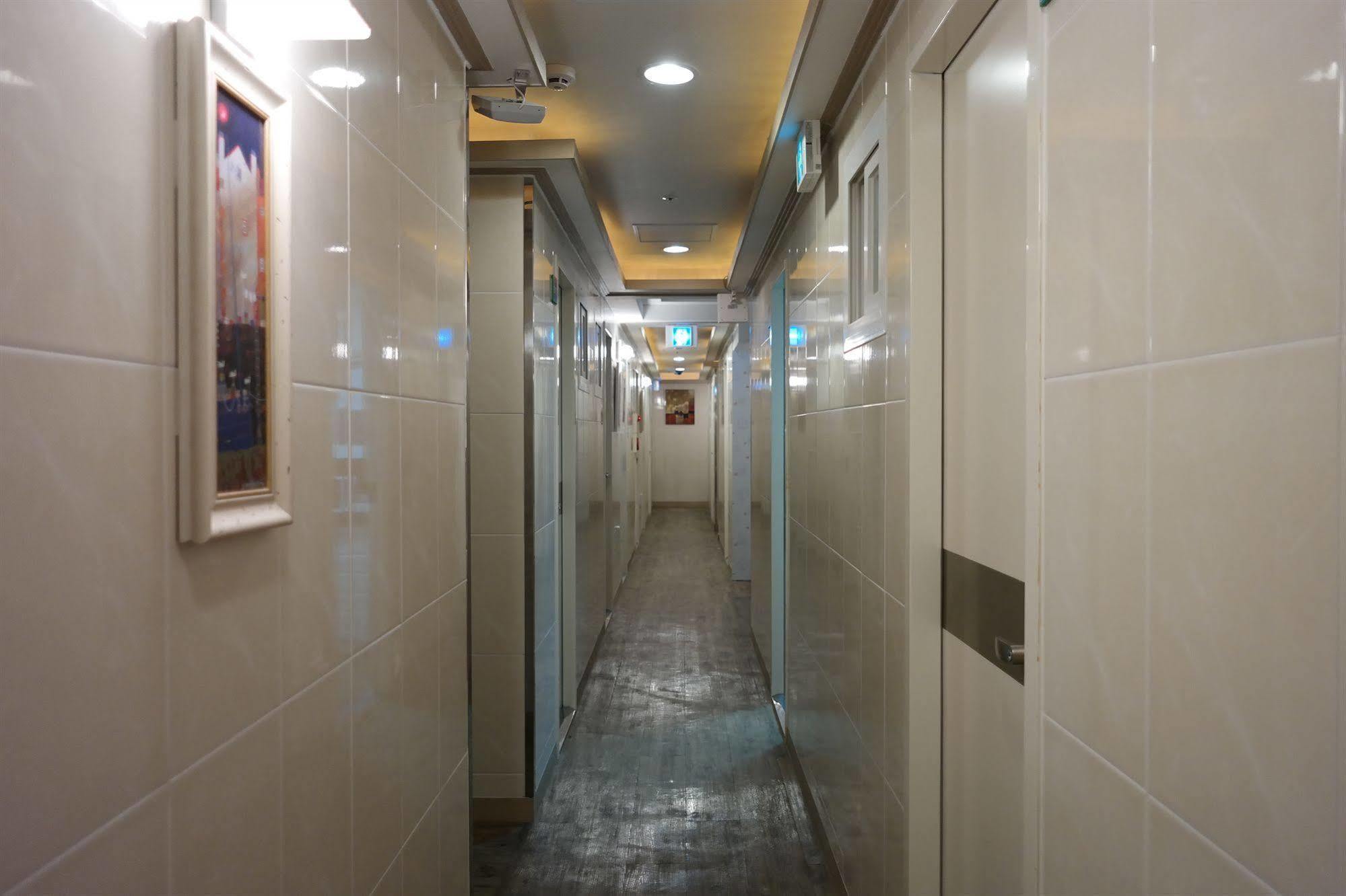 Storyhouse Myeongdong Hotel Seul Exterior foto